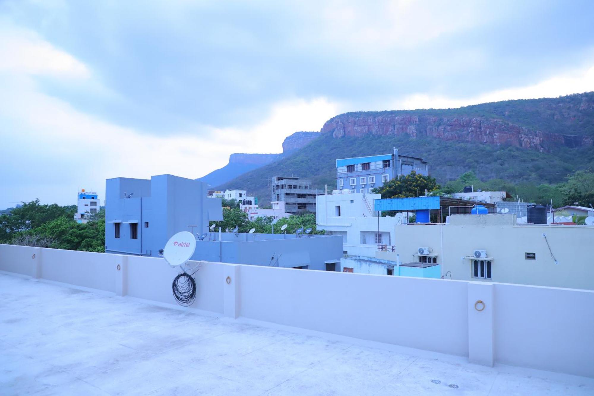 Nanda Mohan Homestay- Luxuries Ac Apartment Close To Alipiri Foothills-Kapila Teertham And Iskcon Temple Tirupati Buitenkant foto