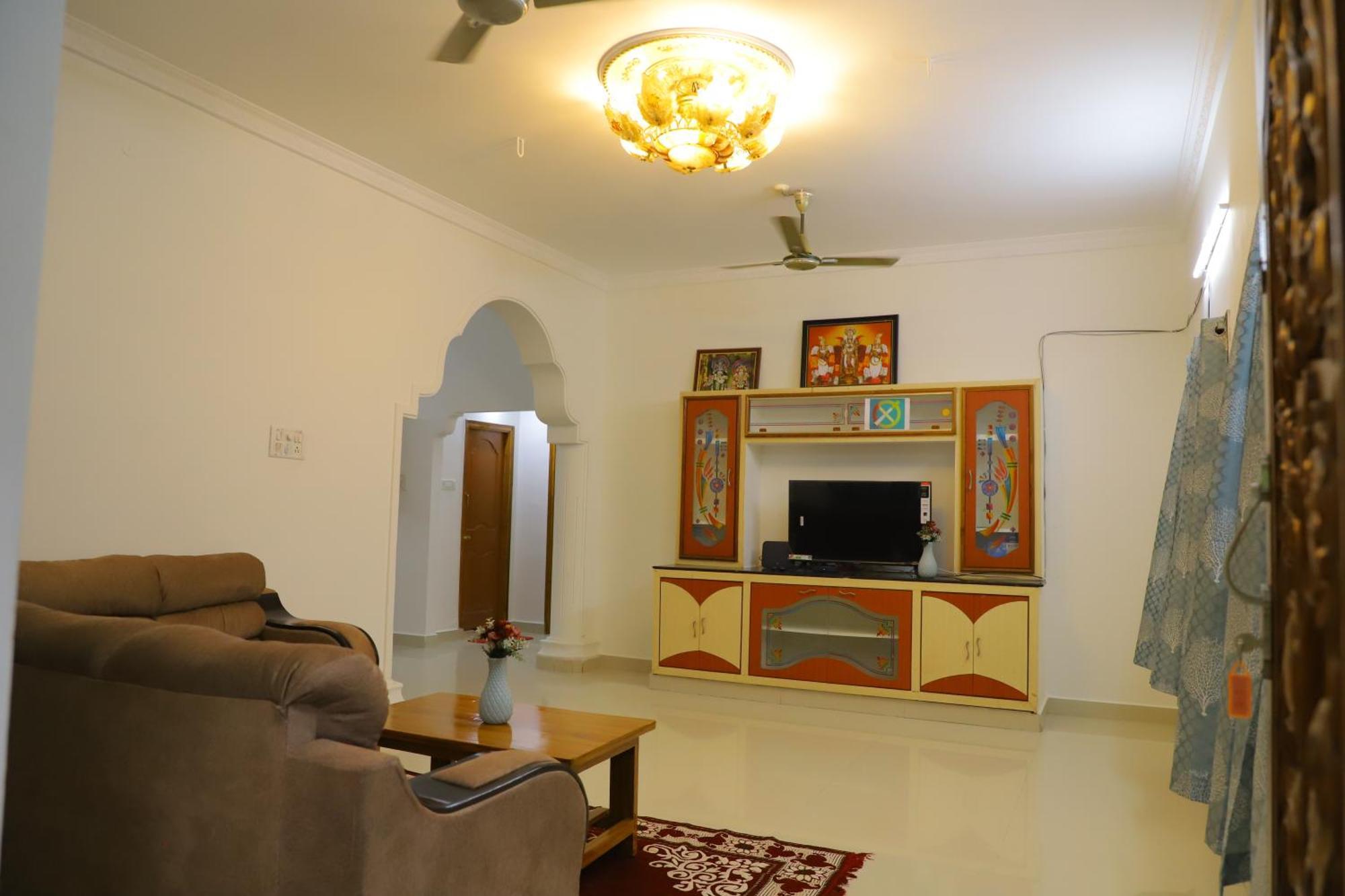 Nanda Mohan Homestay- Luxuries Ac Apartment Close To Alipiri Foothills-Kapila Teertham And Iskcon Temple Tirupati Buitenkant foto