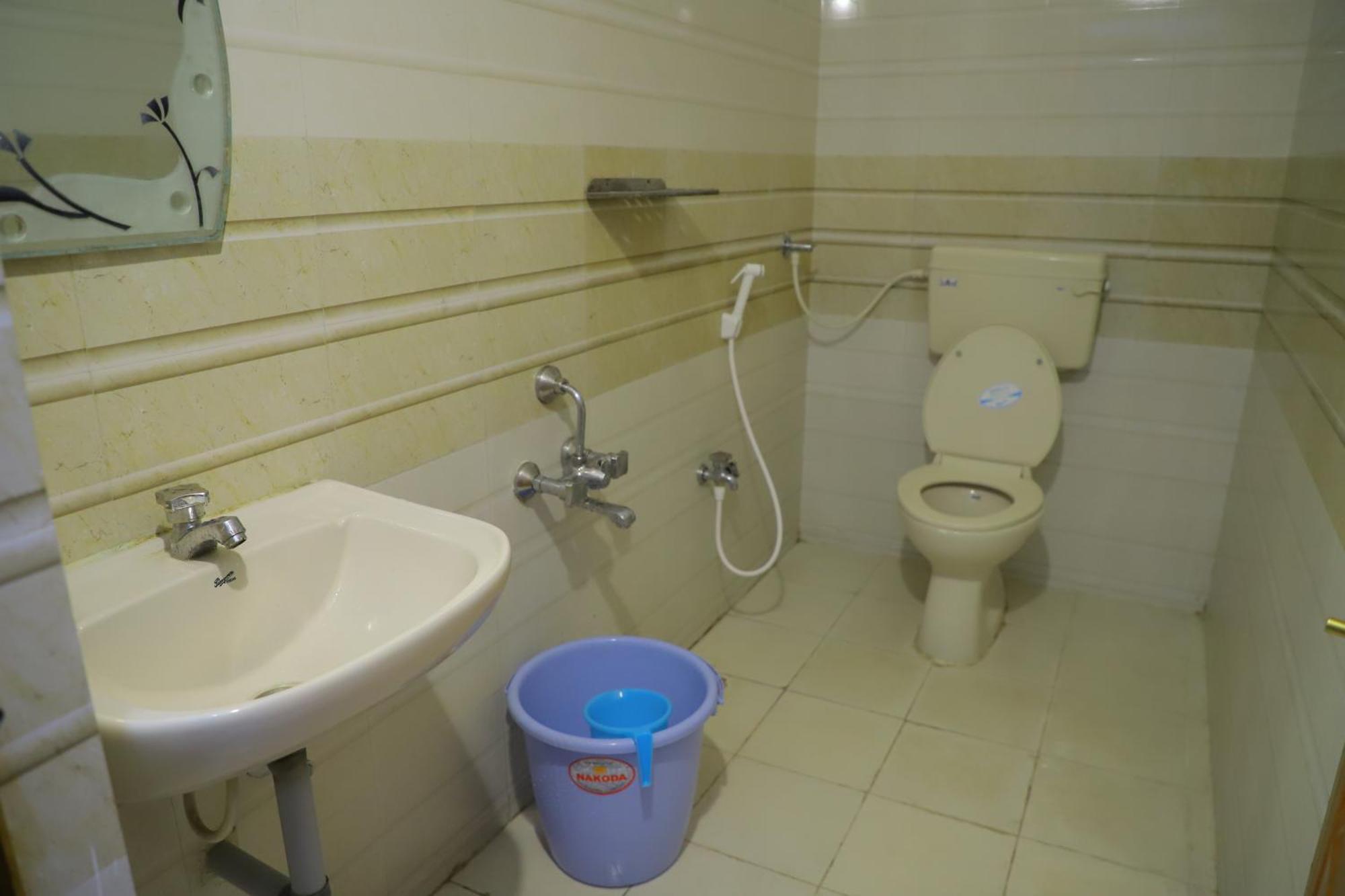 Nanda Mohan Homestay- Luxuries Ac Apartment Close To Alipiri Foothills-Kapila Teertham And Iskcon Temple Tirupati Buitenkant foto