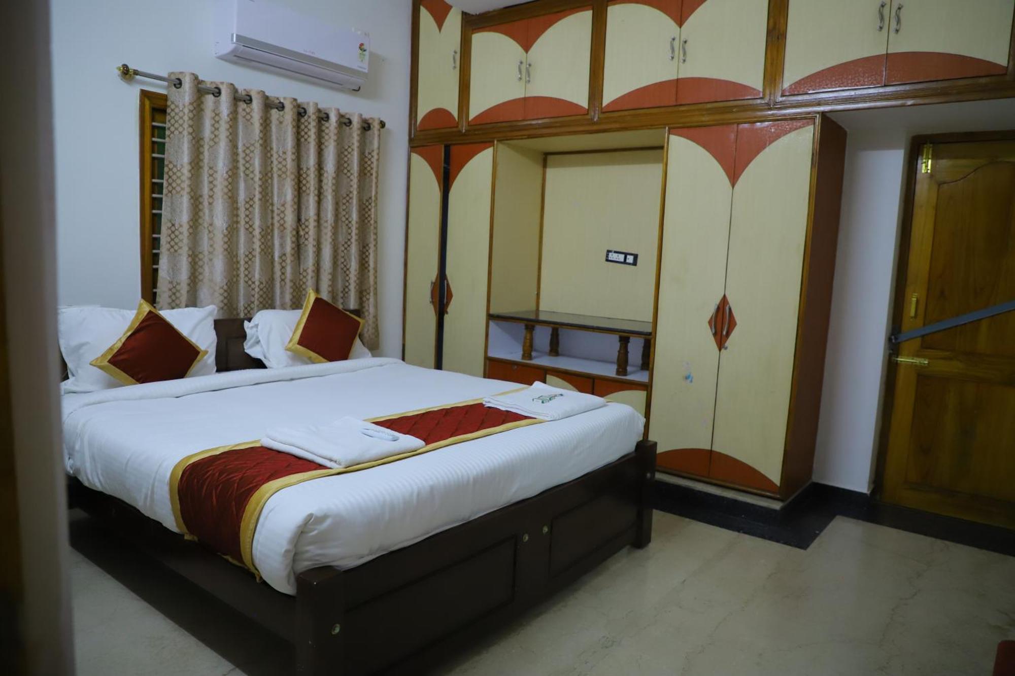Nanda Mohan Homestay- Luxuries Ac Apartment Close To Alipiri Foothills-Kapila Teertham And Iskcon Temple Tirupati Buitenkant foto