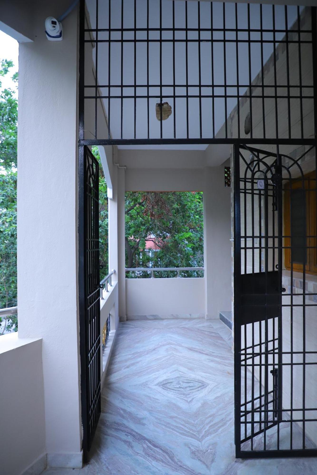Nanda Mohan Homestay- Luxuries Ac Apartment Close To Alipiri Foothills-Kapila Teertham And Iskcon Temple Tirupati Buitenkant foto